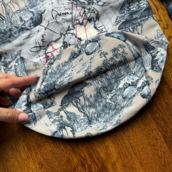 ⚡️Limited Edition Dior Set - Drawstring Bag & Refillable Miss Dior Travel - Picture 5 of 9